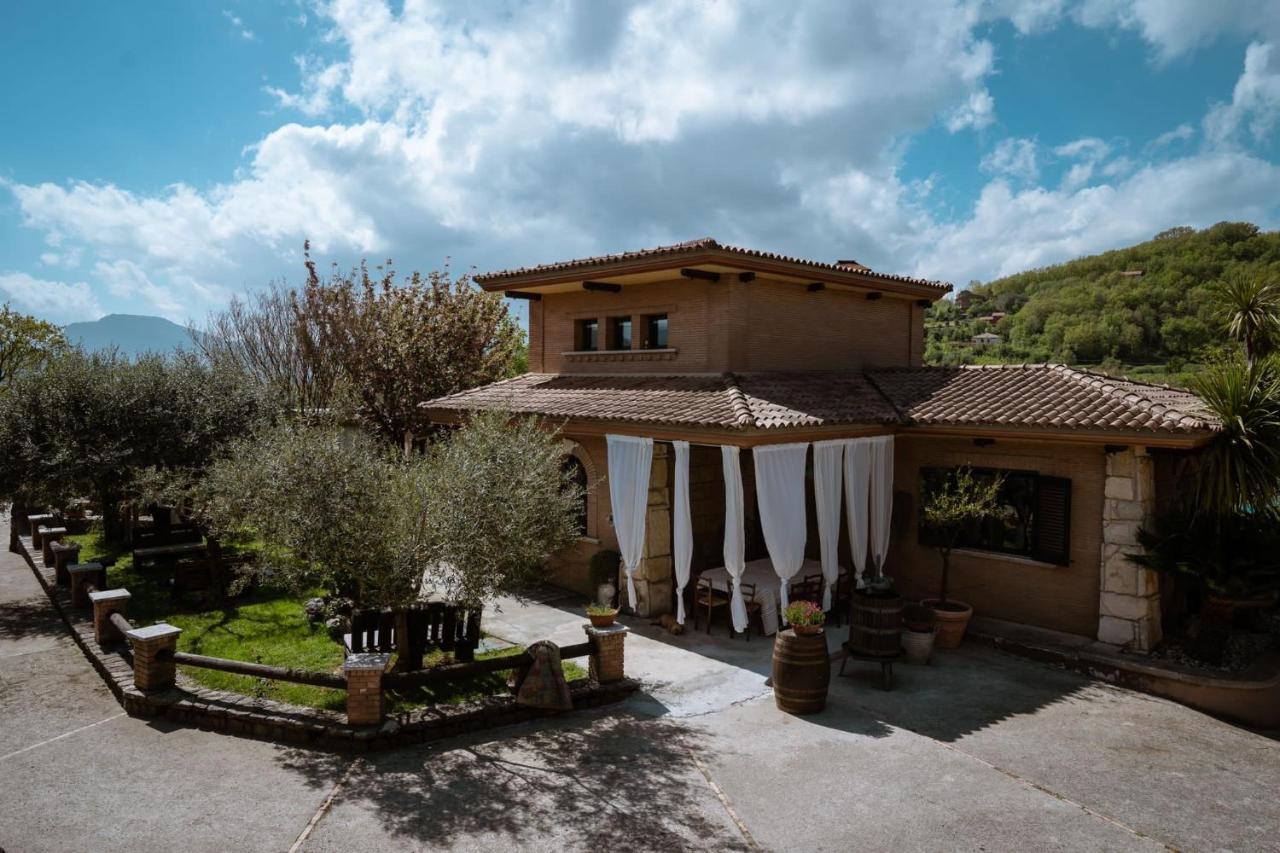 Agriturismo A Casa Di Susanna Santo Stefano del Sole Eksteriør bilde