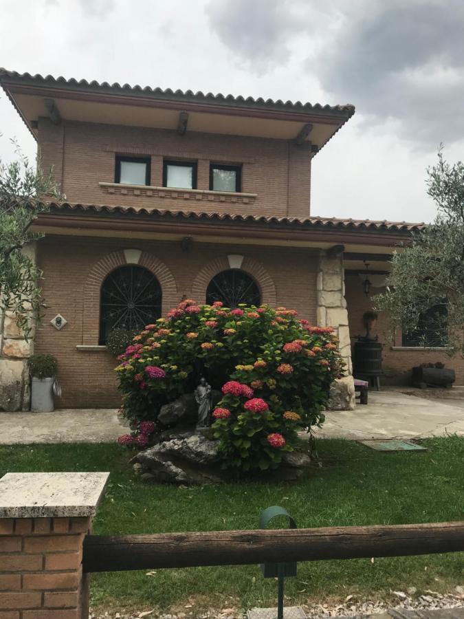 Agriturismo A Casa Di Susanna Santo Stefano del Sole Eksteriør bilde